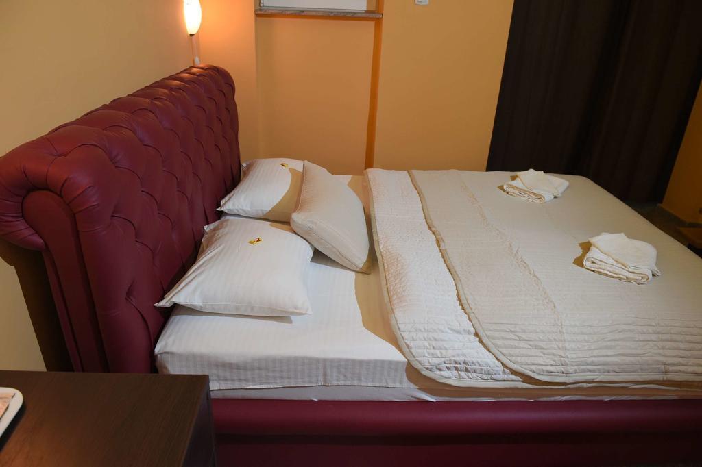 Apartment Inn Rooms Novi Sad Room photo