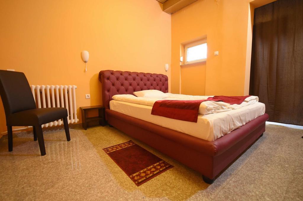 Apartment Inn Rooms Novi Sad Room photo