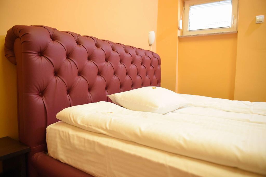 Apartment Inn Rooms Novi Sad Room photo