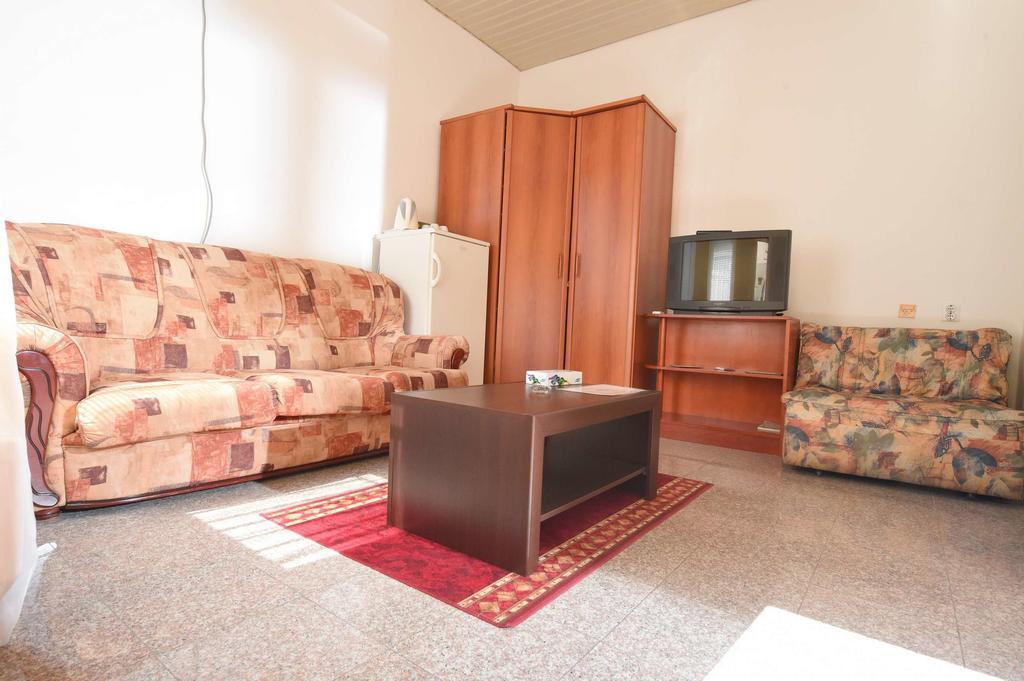 Apartment Inn Rooms Novi Sad Room photo