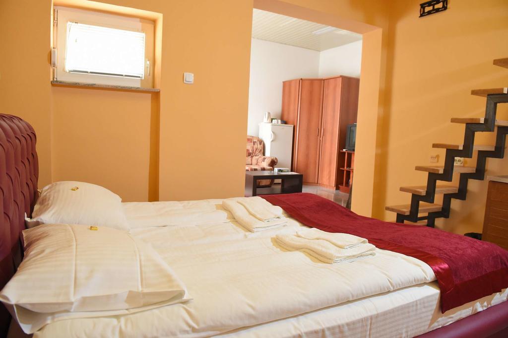 Apartment Inn Rooms Novi Sad Room photo